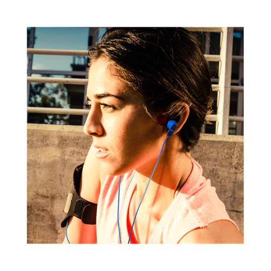 Reflect Aware - Teal - Lightning connector sport earphone with Noise Cancellation and Adaptive Noise Control. - Detailshot 9
