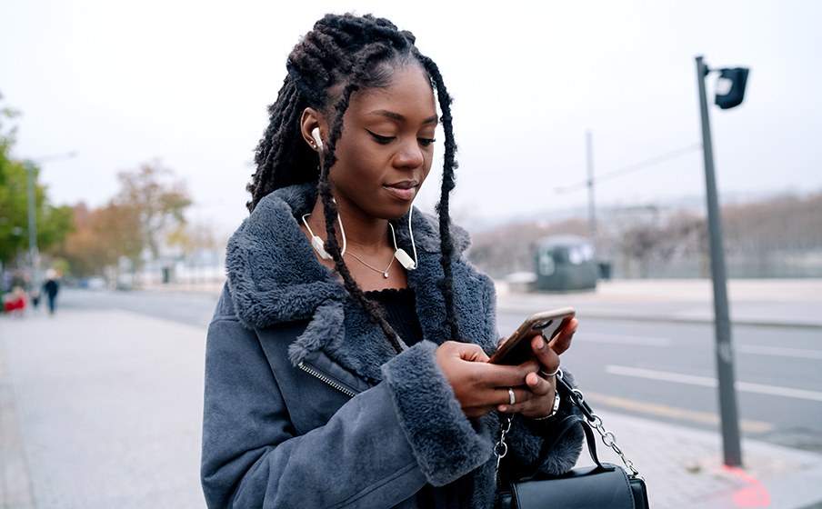 Customize your experience with the JBL Headphones app