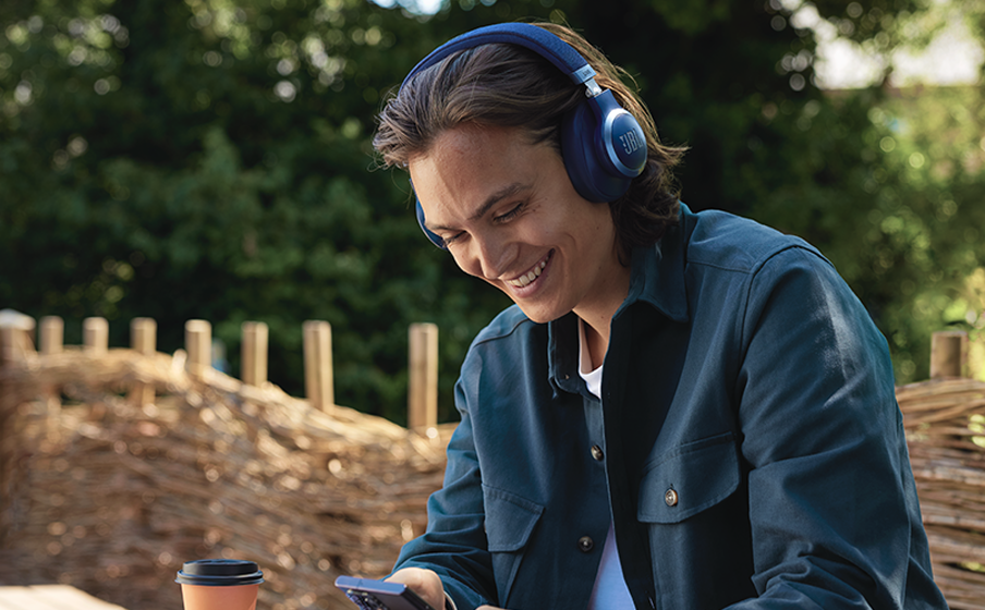 JBL LIVE 770NC ネイビー ワイヤレスヘッドホン（おまけ付） JBL Live 770NC | Wireless Over-Ear Headphones with True Adaptive