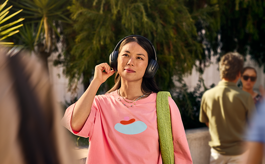 8-Mic True Adaptive Noise Cancelling 2.0 with real-time adjustments