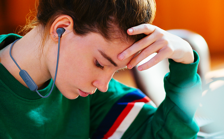 Up to 25-hour battery life with speed charge